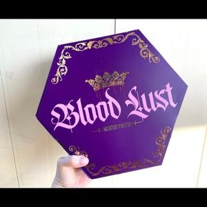 Jeffree Star-blood lust palette